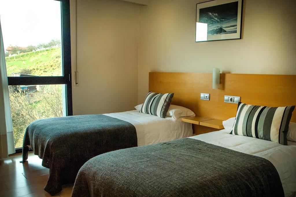 Hotel Txintxua Hernani Ruang foto