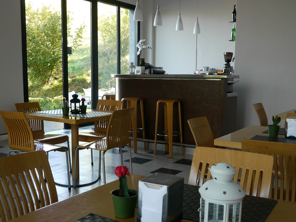 Hotel Txintxua Hernani Bagian luar foto